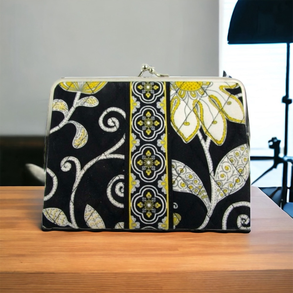 Vera Bradley Ball Clasp Photo Holder